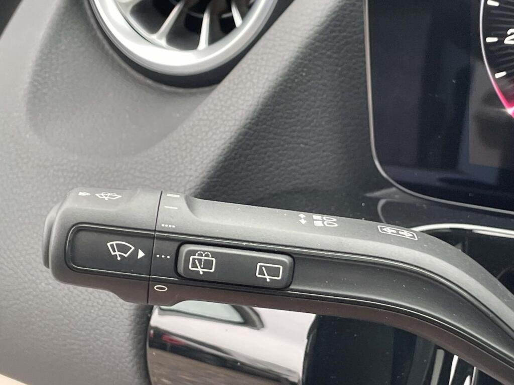 New 2026 Polar White Mercedes-Benz GLA 250 image 34