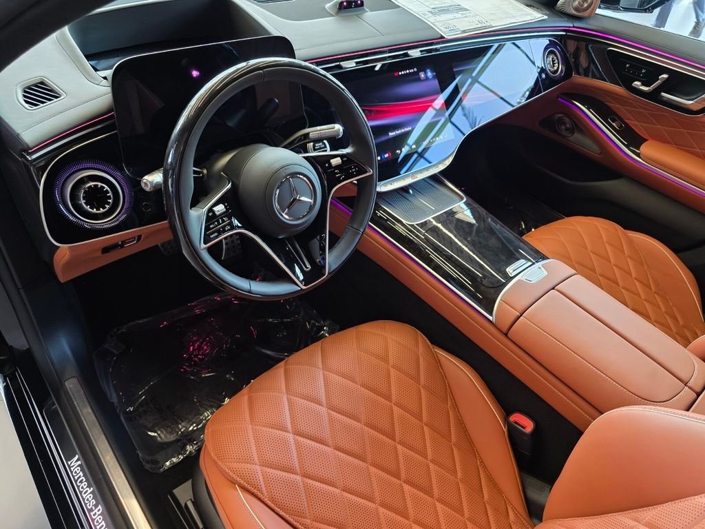 New 2027 Emerald Green Metallic Mercedes-Benz S 580 image 8