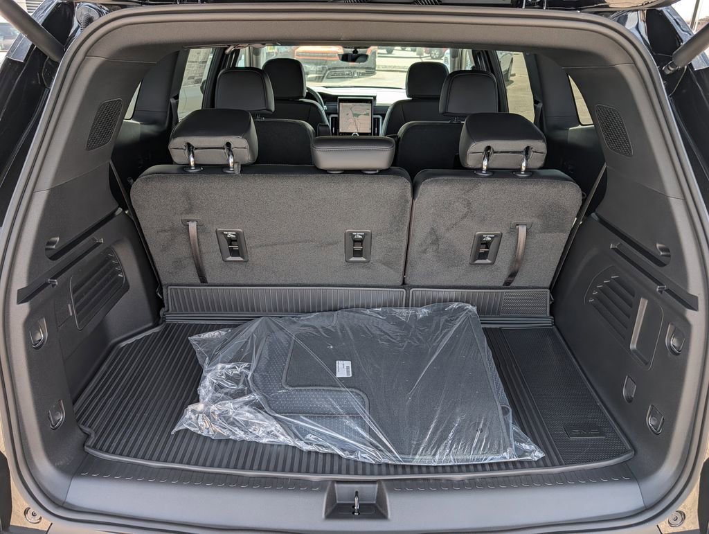 2026 GMC Acadia Elevation - Photo 13