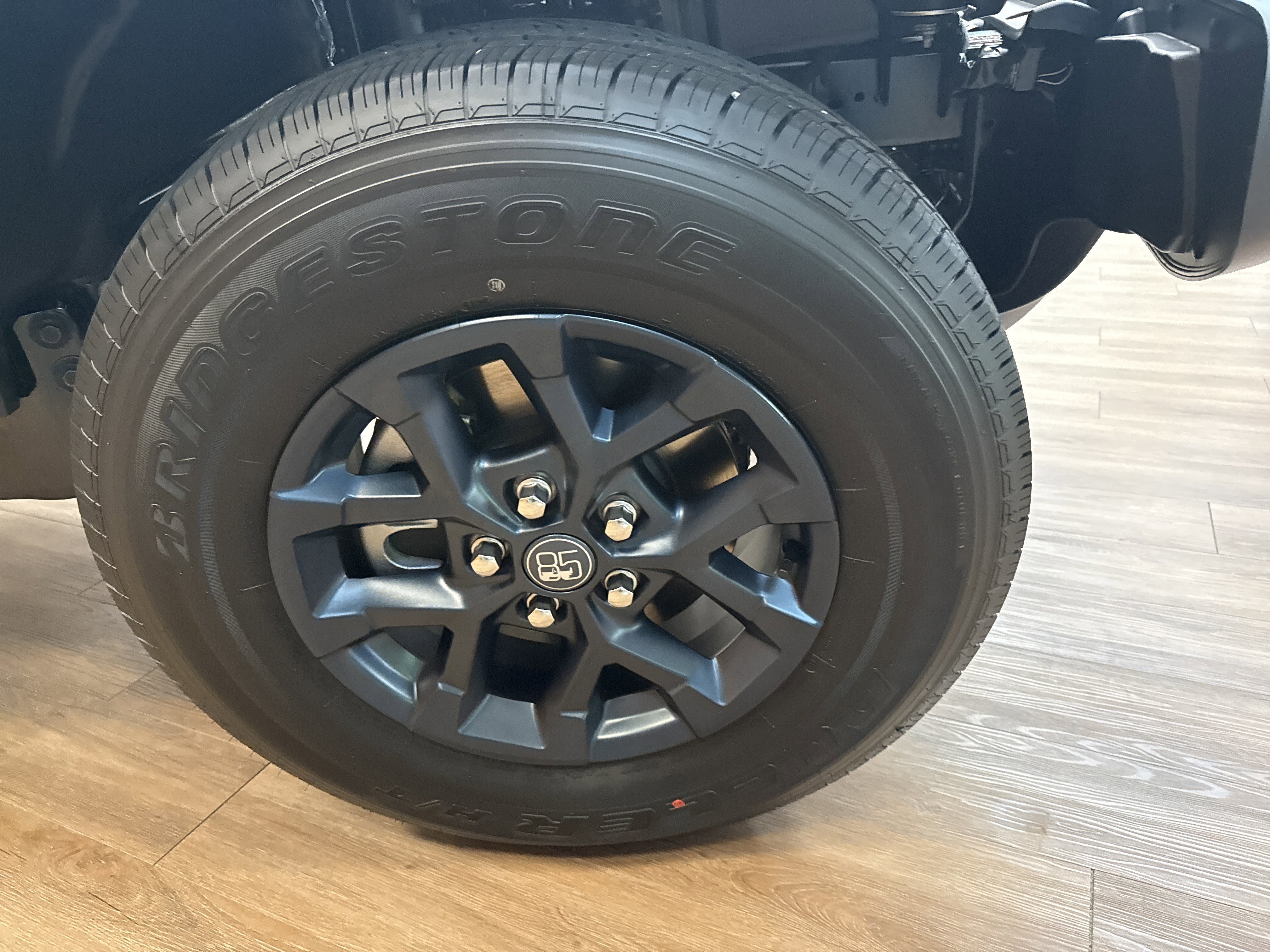 New 2026 Black Clear-Coat Exterior Paint Jeep 85th Anniversary Edition image 14