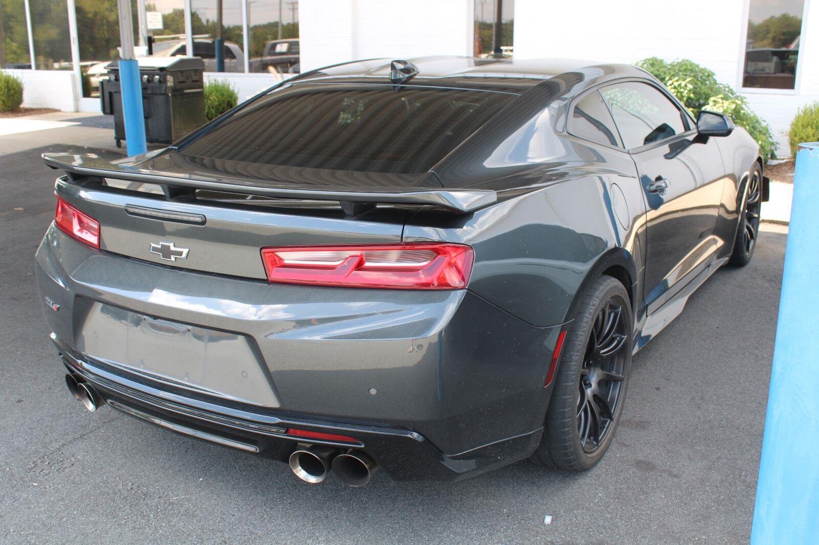 Used 2018 Nightfall Gray Metallic Chevrolet ZL1 image 4