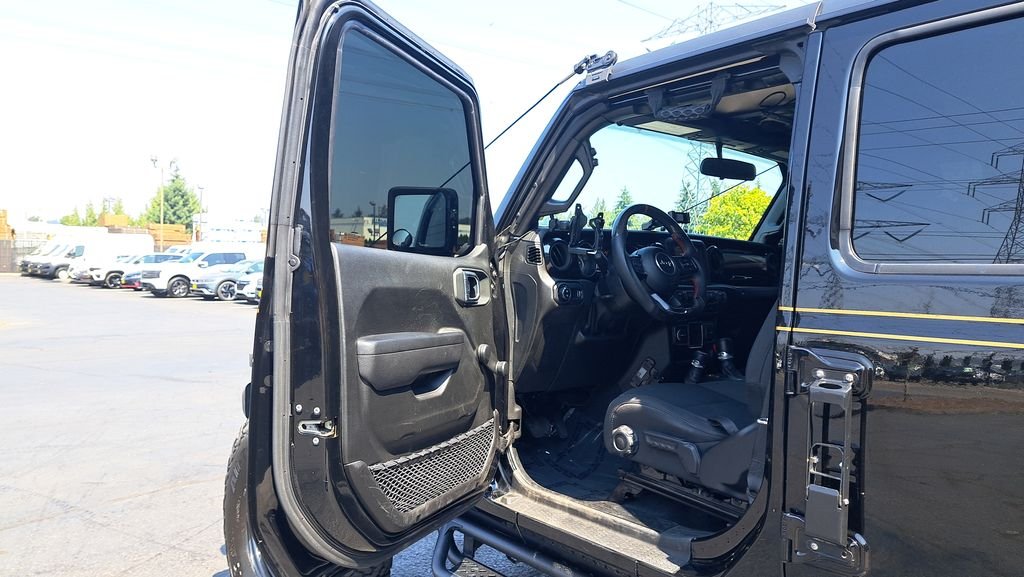 Used 2023 Black Jeep Sport image 23