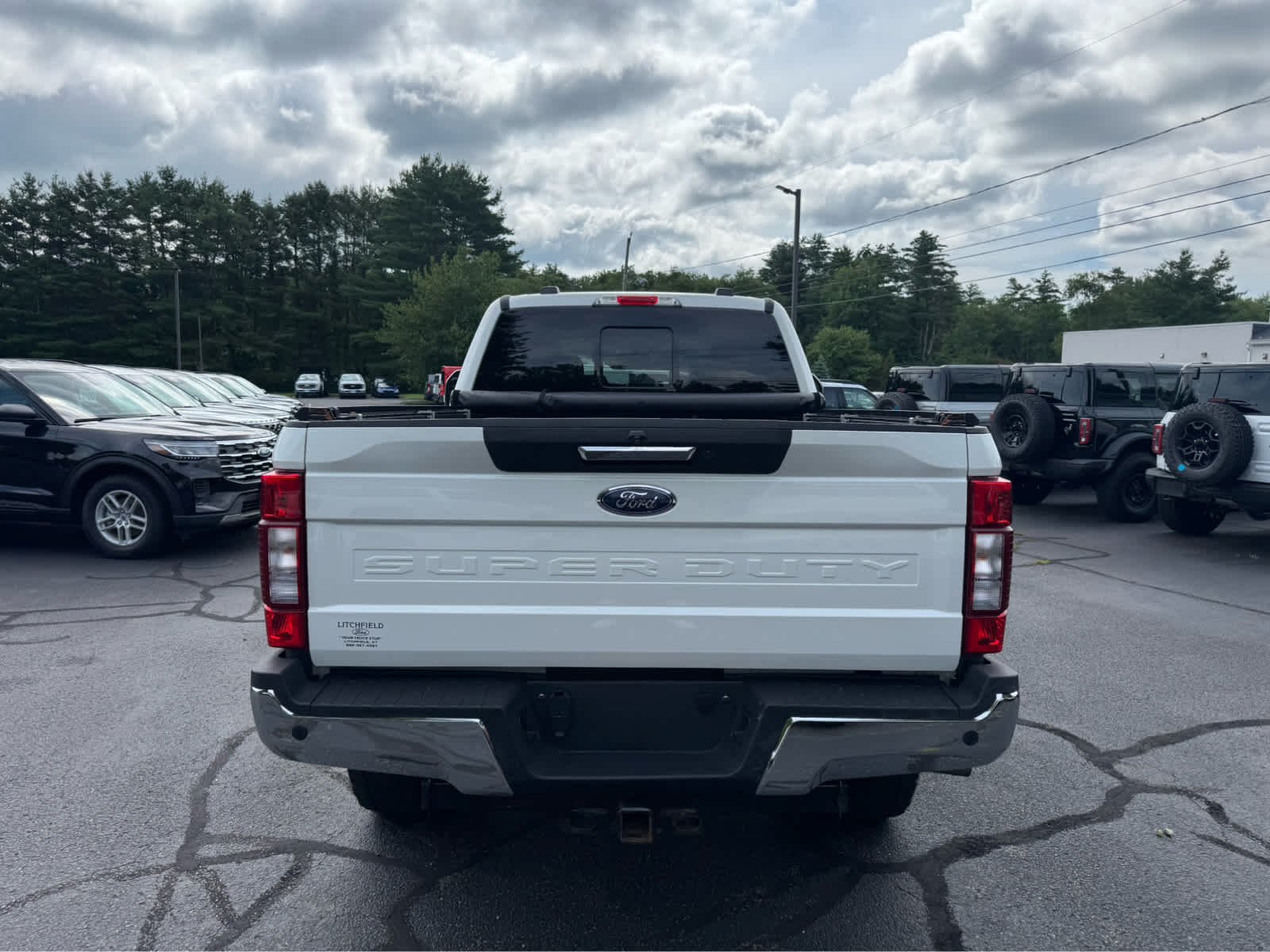 Used 2022 Star White Metallic Tri-Coat Ford LARIAT image 4
