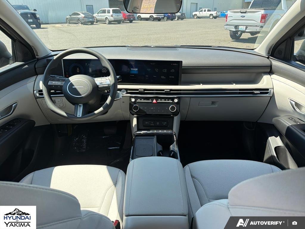 Certified Used 2025 Cashmere Bronze Hyundai SEL image 24