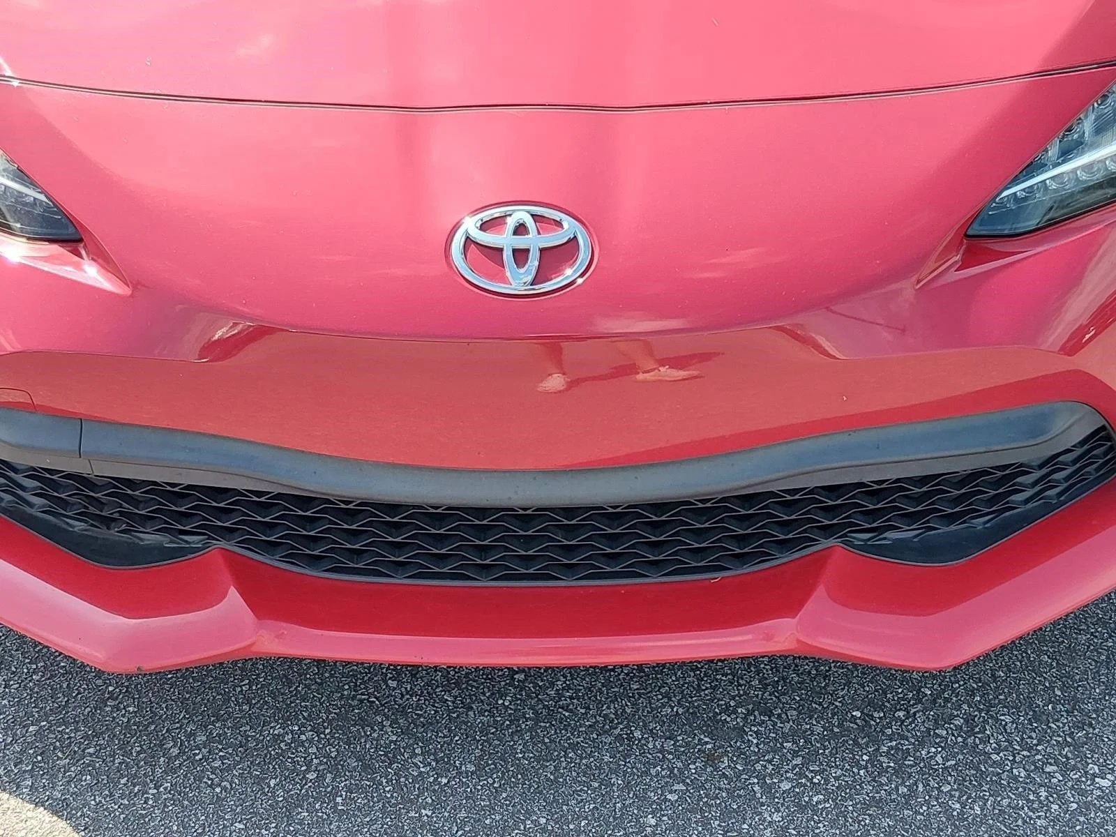 Used 2017 Ablaze Toyota 860 Special Edition image 9