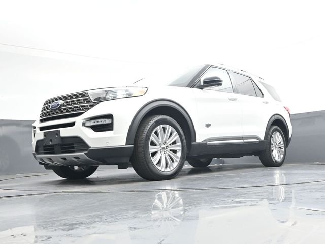 Used 2023 White Ford King Ranch image 36