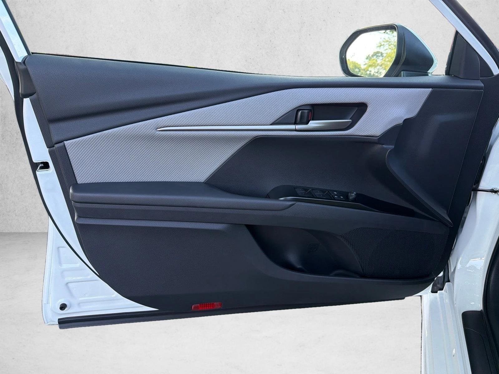 New 2026 Ice Cap Toyota SE image 10
