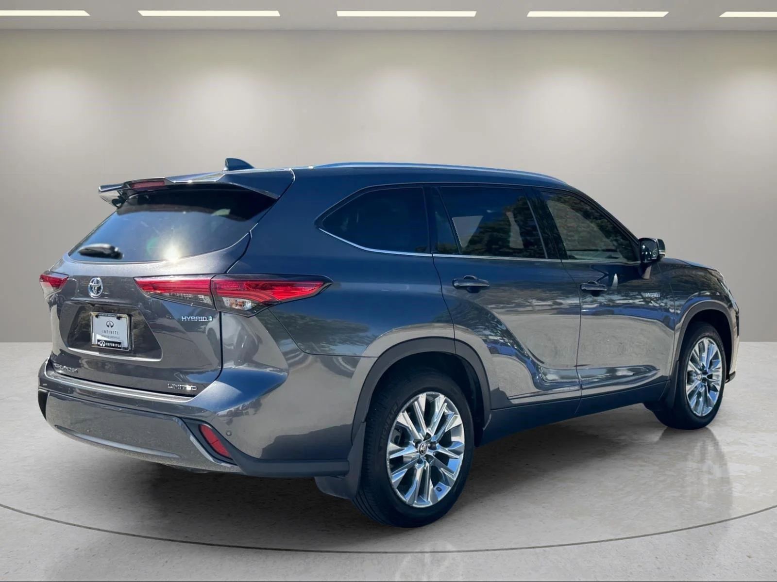 Used 2021 Magnetic Gray Metallic Toyota Hybrid Limited image 5