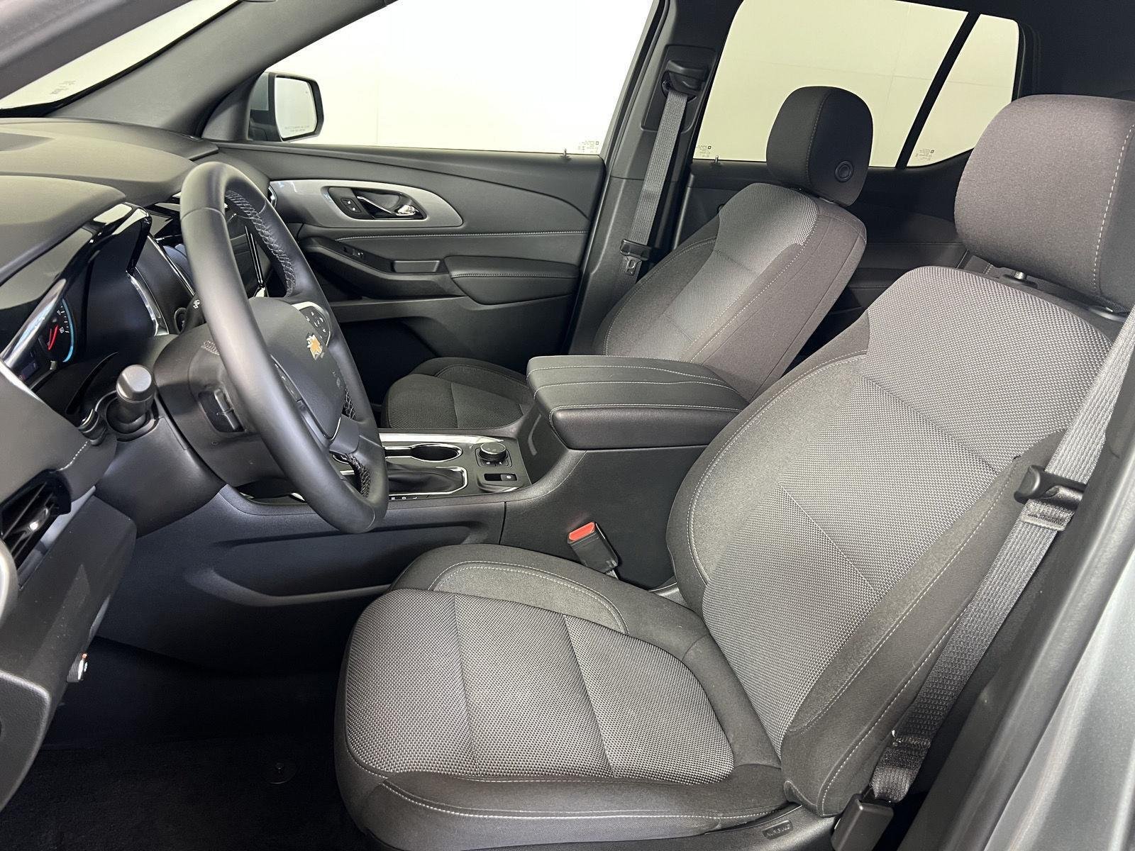 Used 2023 Sterling Gray Metallic Chevrolet LT Cloth image 21