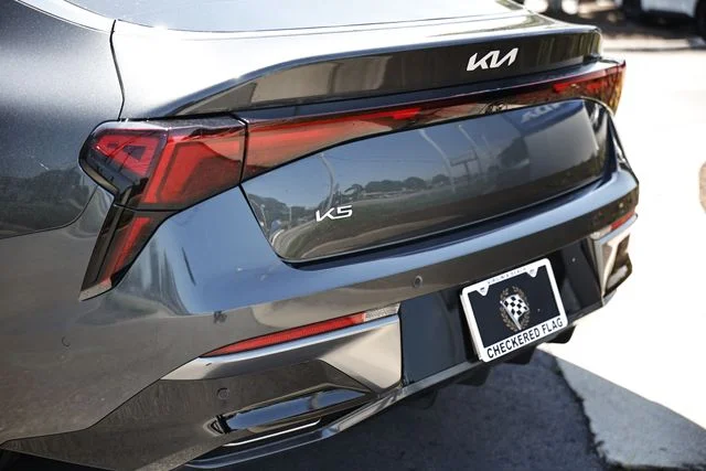 Used 2025 Interstellar Gray Kia EX image 7