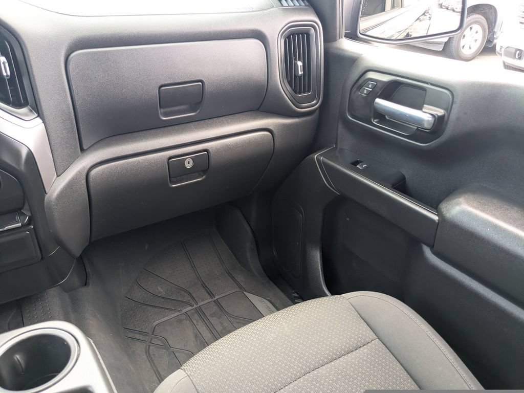 Used 2020 BLACK Chevrolet Custom image 14
