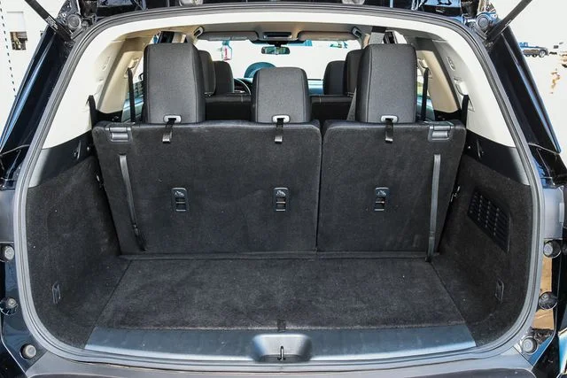 Used 2023 Black Nissan SV image 21