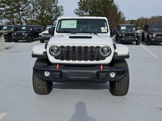 New 2026 Bright White Clear-Coat Exterior Paint Jeep Mojave X image 2