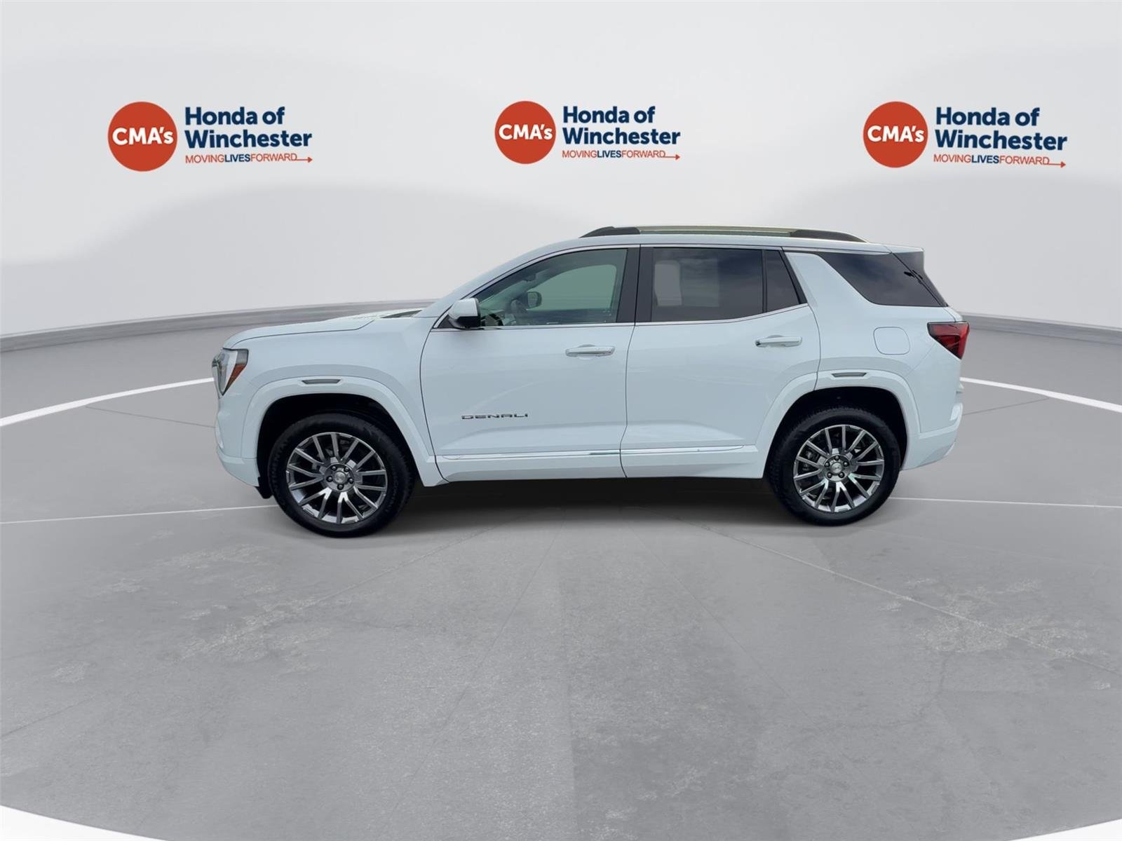Used 2026 Summit White GMC AWD Denali image 5