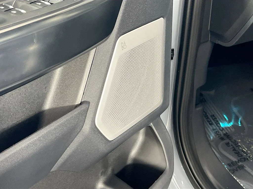 New 2026 Glacier Gray Metallic Tri-Coat Ford Platinum image 13