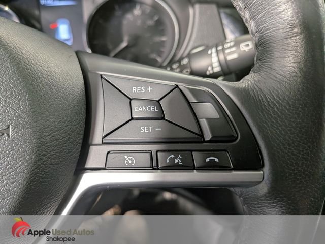 Used 2017 White Nissan SL image 26