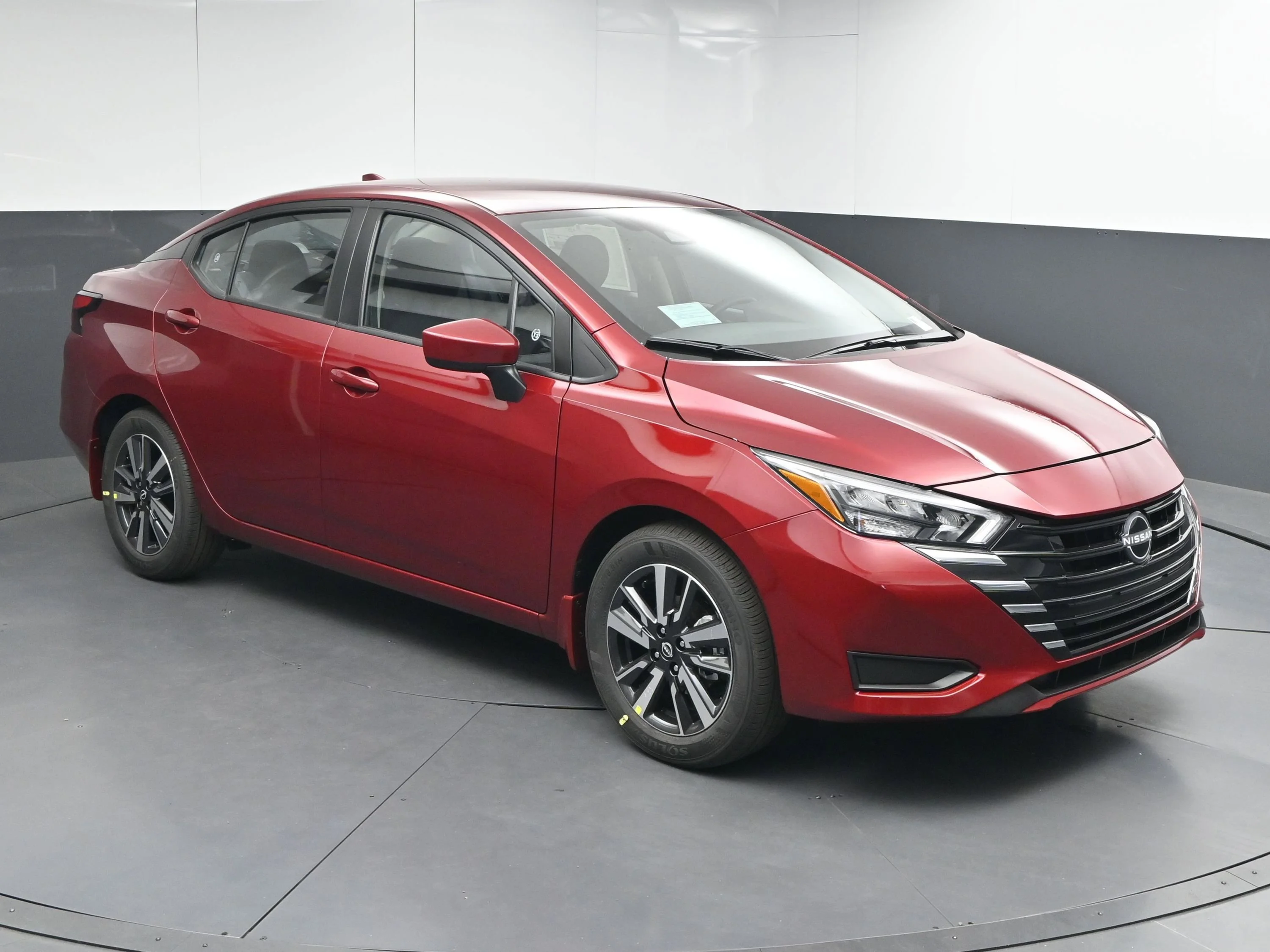 2025 Nissan Versa 1.6 SV CVT's photo