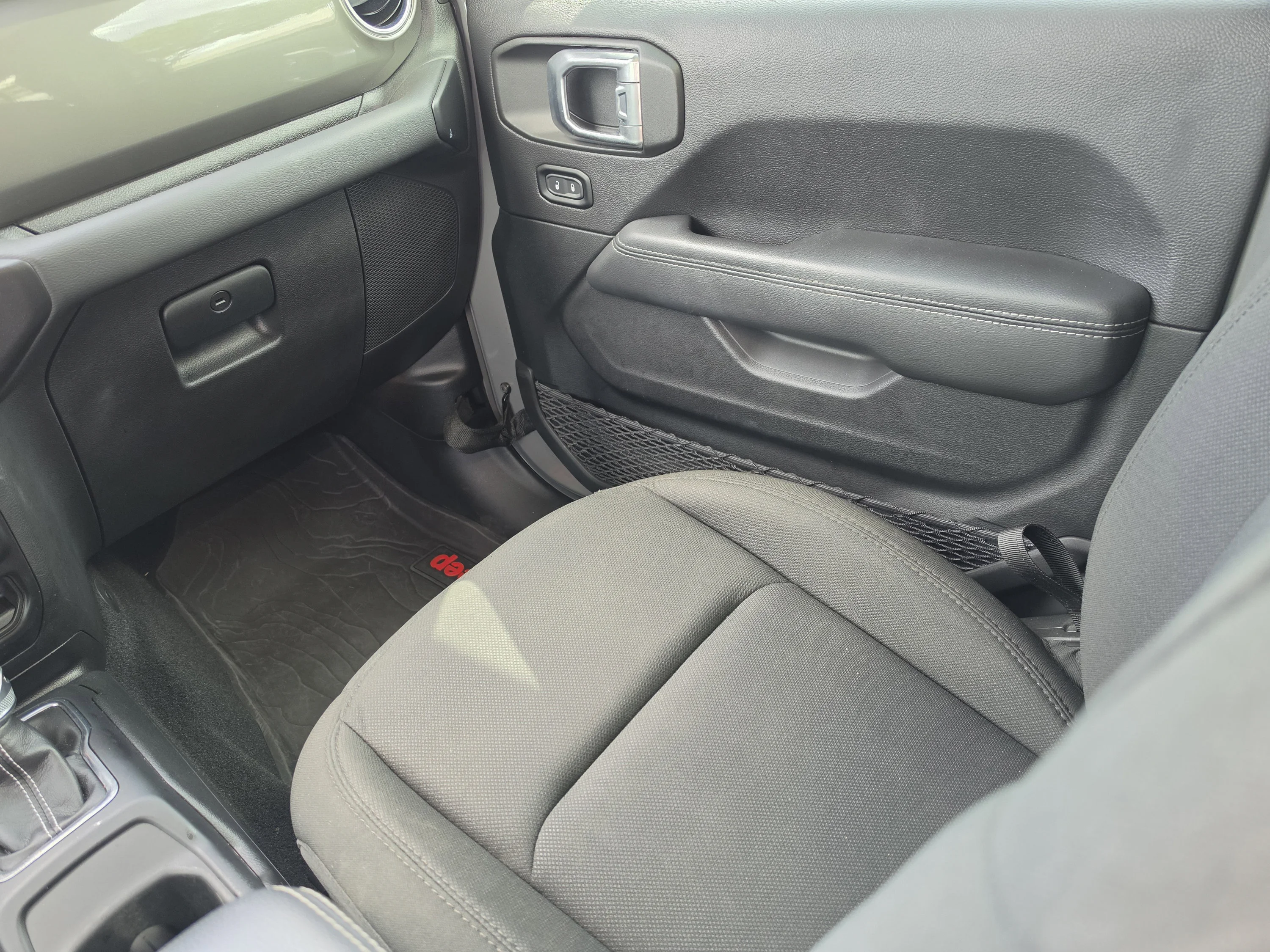 Used 2023 Sting-Gray Clearcoat Jeep Overland image 17
