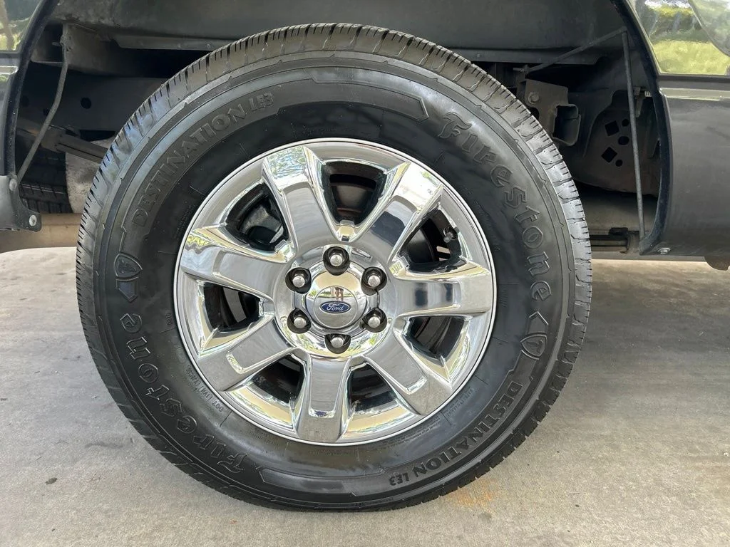 Used 2013 Black Ford XLT image 22