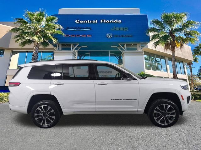 Certified Used 2022 White Jeep Overland image 4
