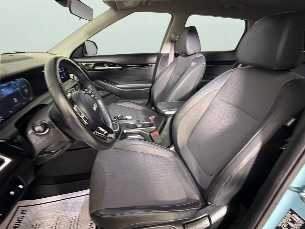 2024 Kia Seltos S - Photo 17