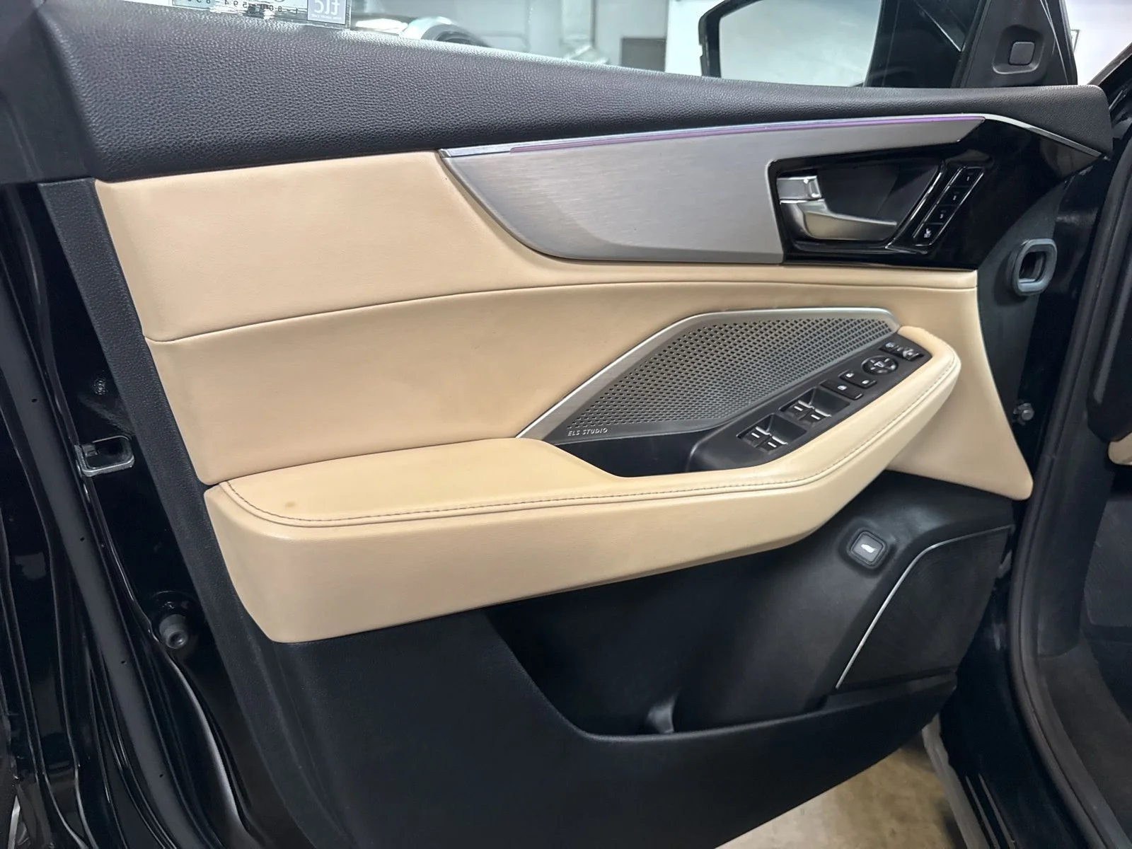 Used 2023 Black Acura Technology image 7