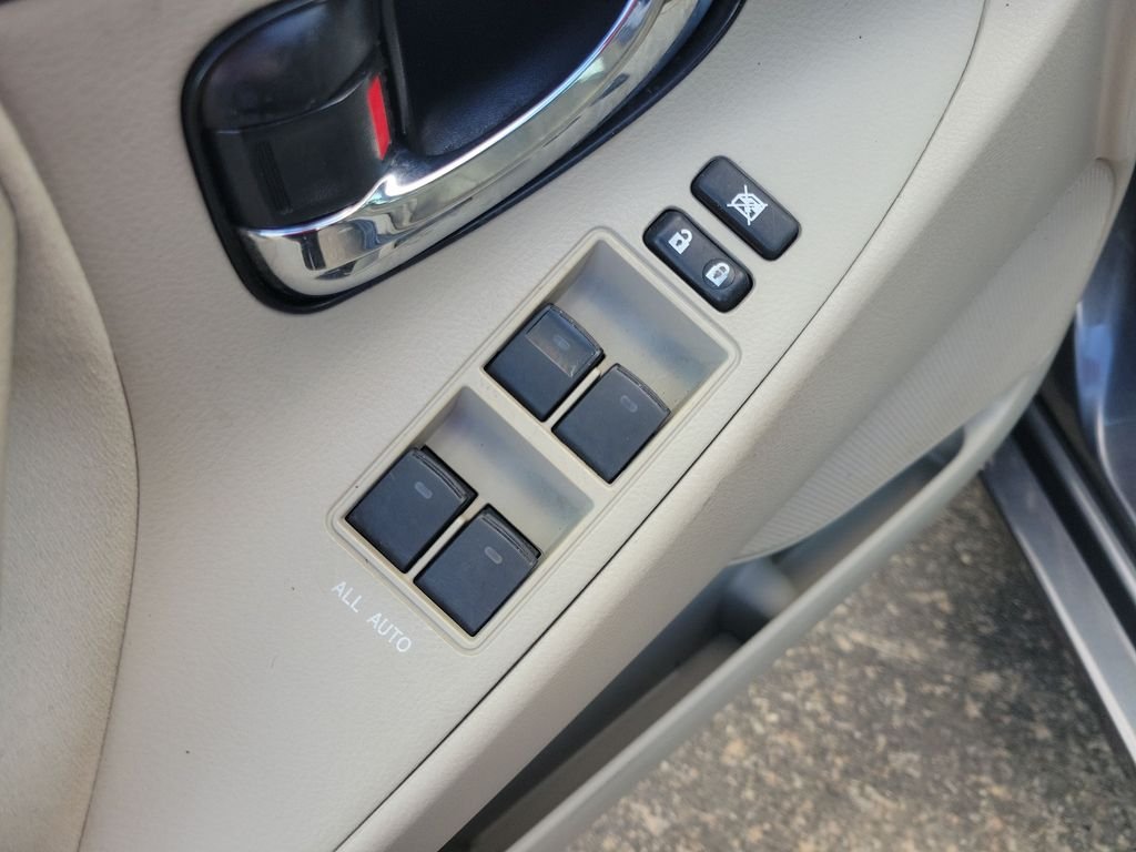 Used 2011 Gray Toyota LE image 9
