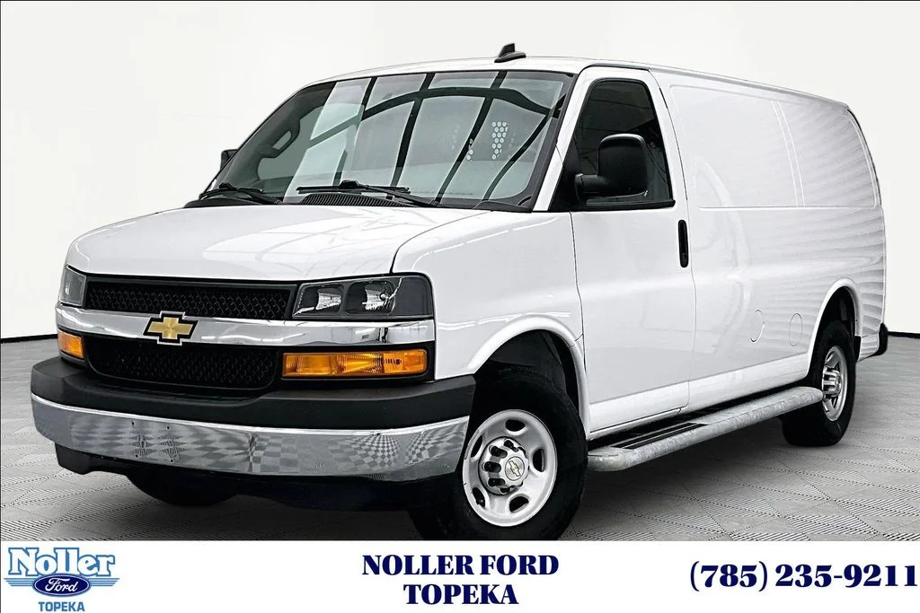 2024 Chevrolet Express 2500 Work Van HD's photo