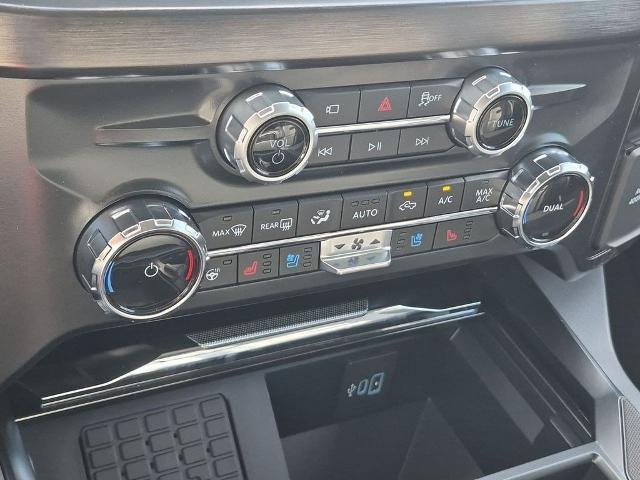New 2026 Agate Black Metallic Ford F-250® Lariat® image 21
