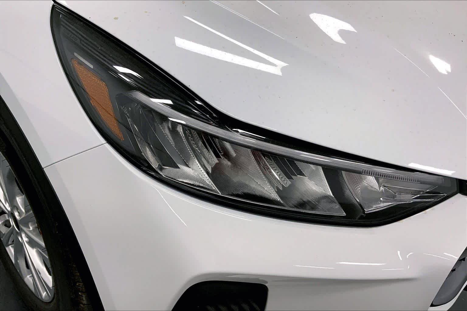 New 2026 Oxford White Ford Active® image 13