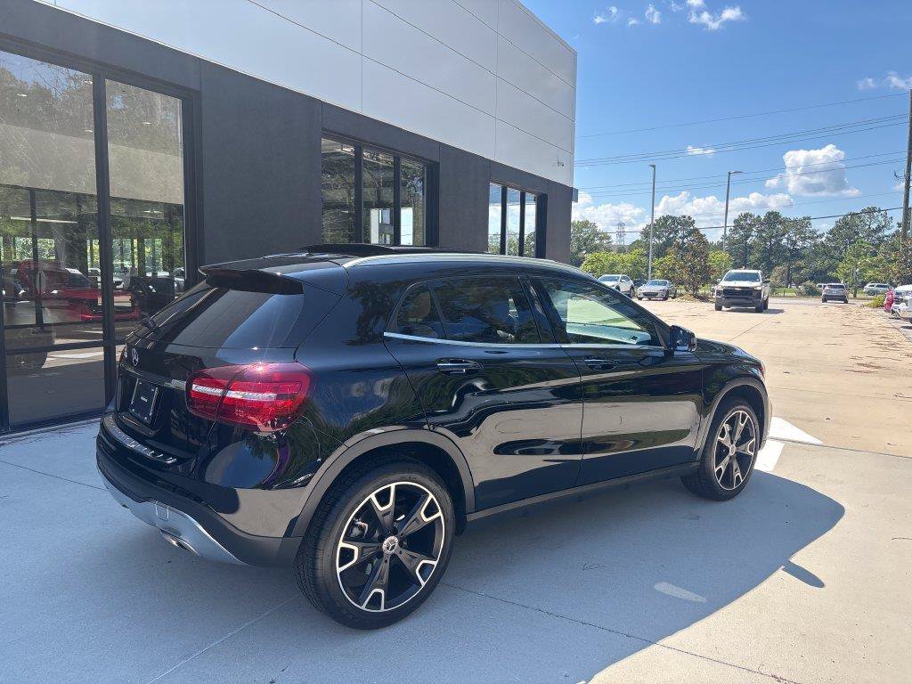 Used 2019 Black Mercedes-Benz GLA 250 image 16