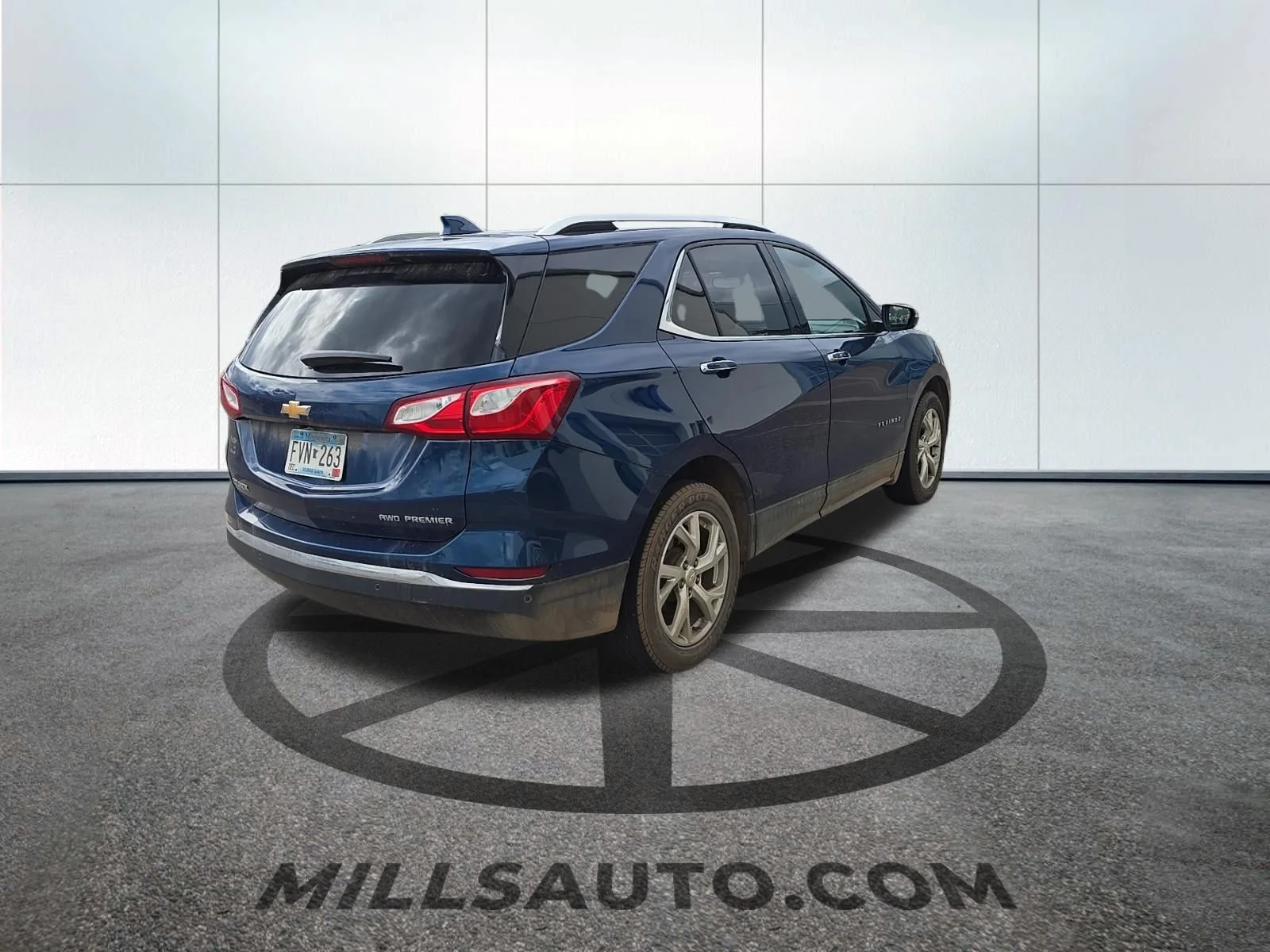 Used 2021 Pacific Blue Metallic Chevrolet Premier image 4