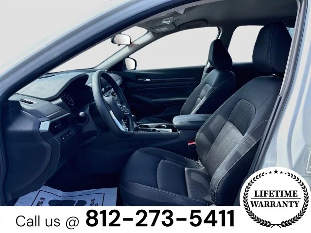 Used 2024 White Nissan 2.5 SV image 19