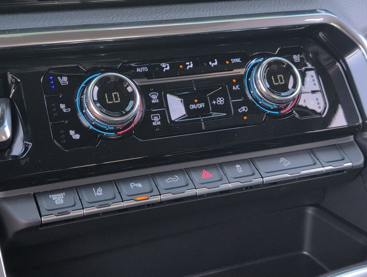 2026 GMC Sierra 2500HD Denali - Photo 11