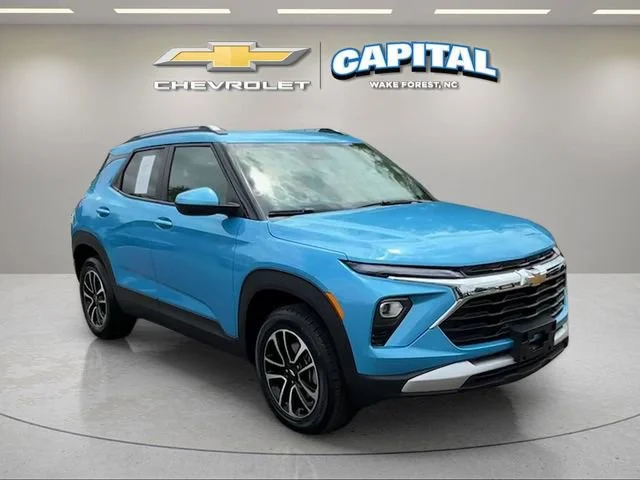 Used 2025 Marina Blue Metallic Chevrolet LT image 7