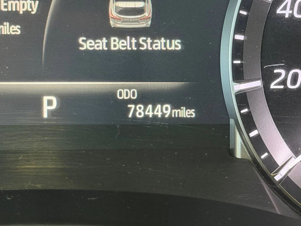 Used 2023 Beige Toyota XLE image 18