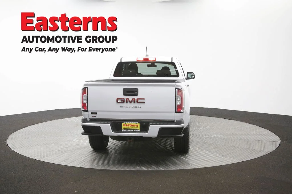 Used 2022 White GMC Elevation Standard image 37
