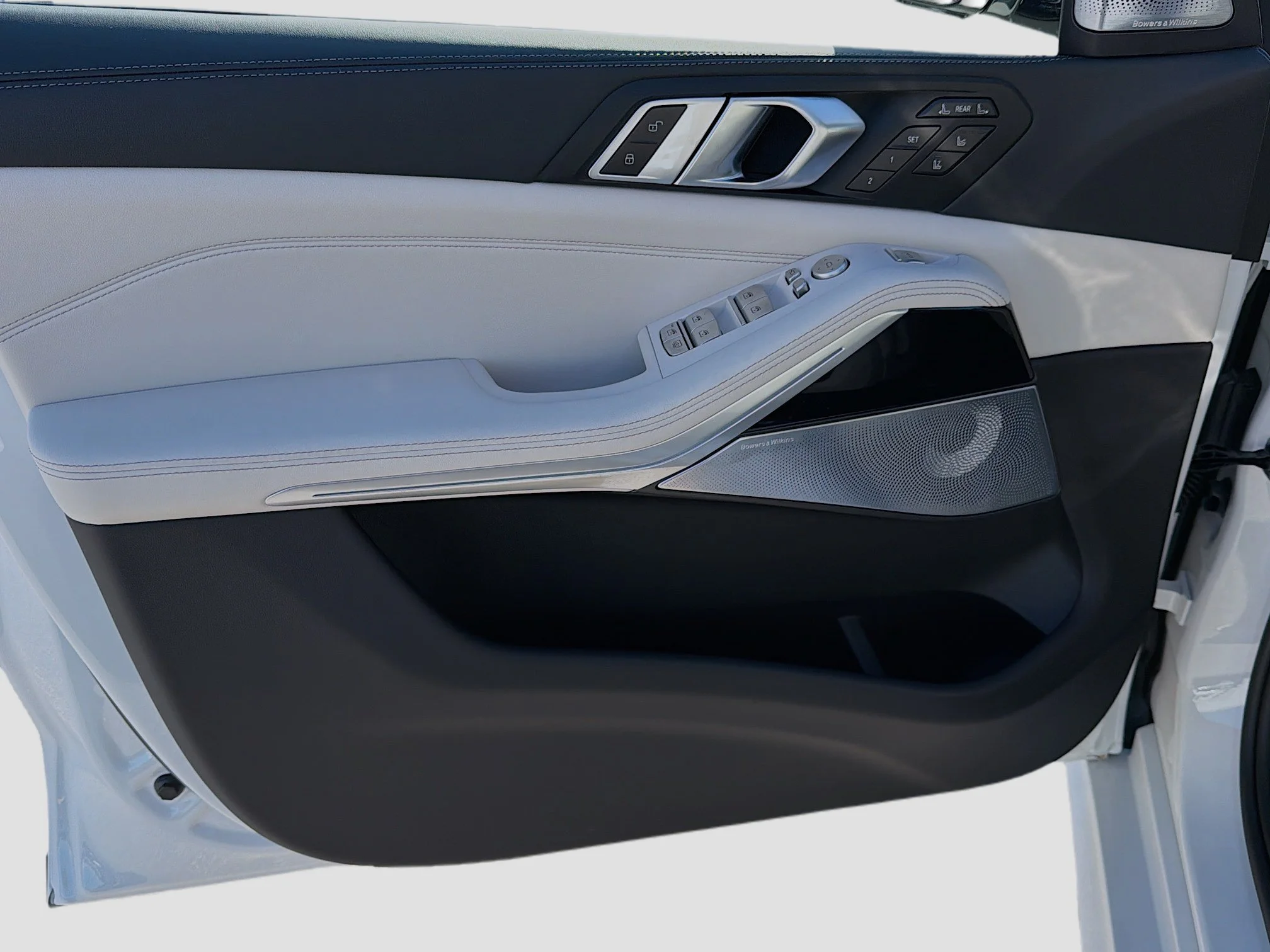 New 2026 Alpine White BMW ALPINA XB7 image 23