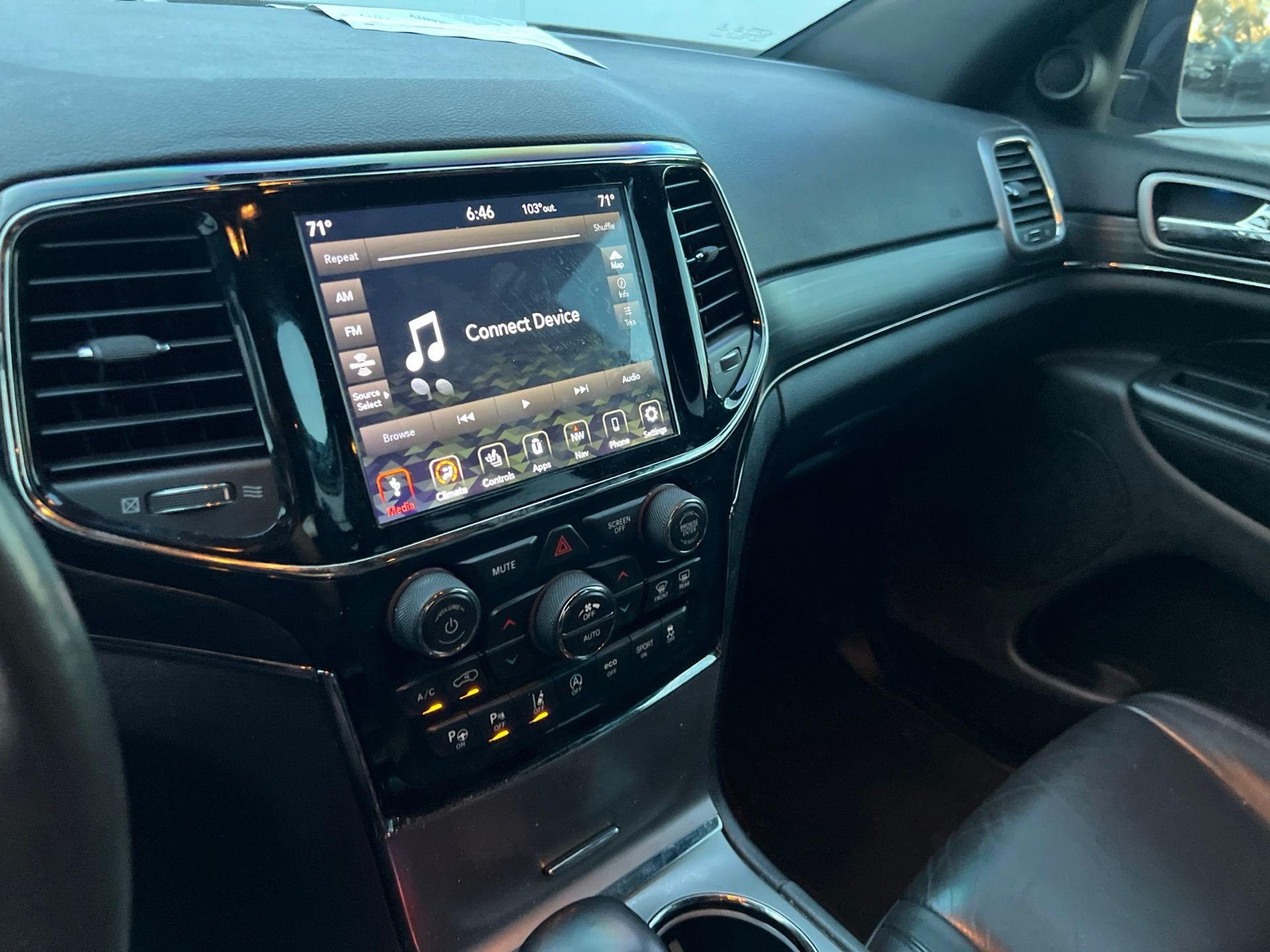Used 2019 Blue Jeep Limited image 32