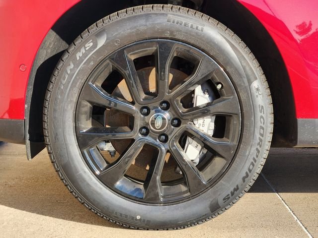Used 2025 Red Land Rover S image 7