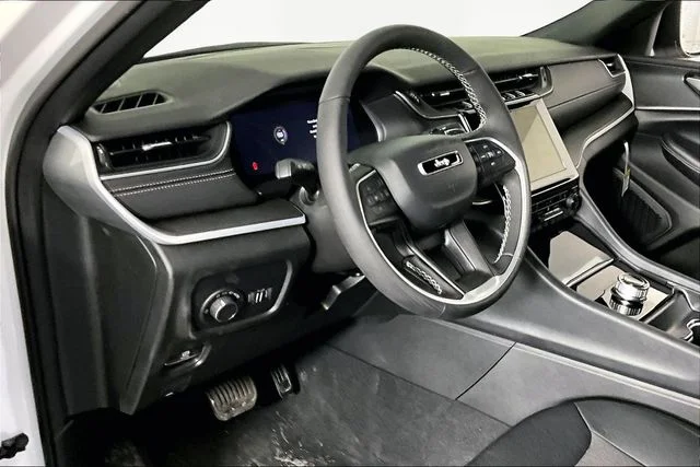 New 2026 White Jeep Laredo X image 8