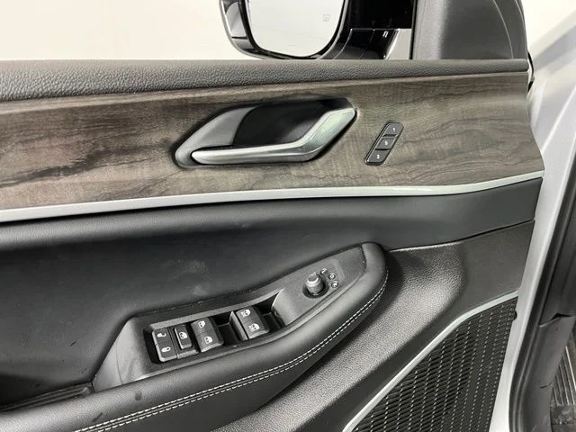 Used 2026 Silver Jeep Limited image 16