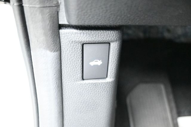 New 2026 Platinum White Pearl Honda SE image 21
