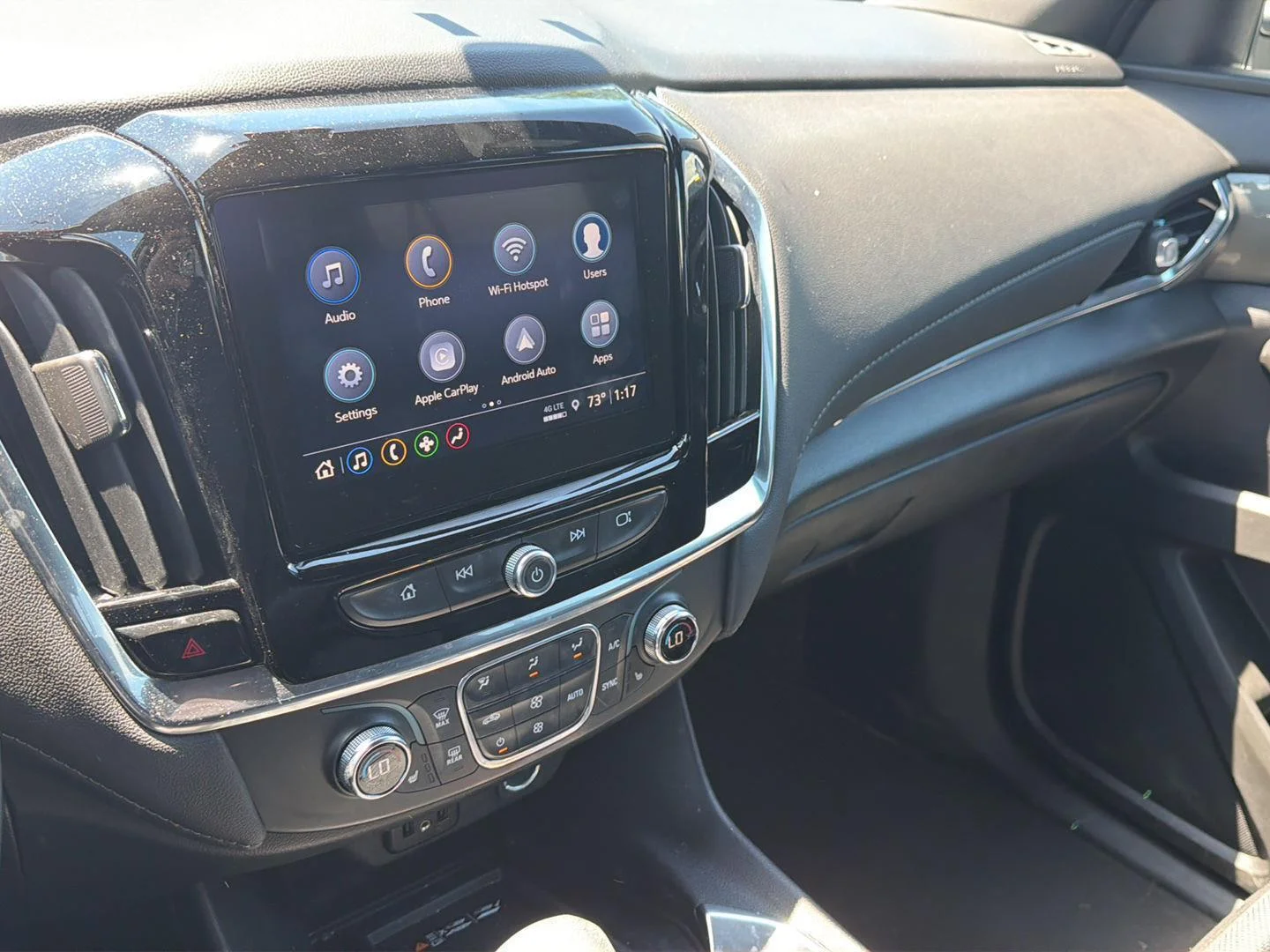 Used 2023 Iridescent Pearl Tricoat Chevrolet LT Cloth image 7