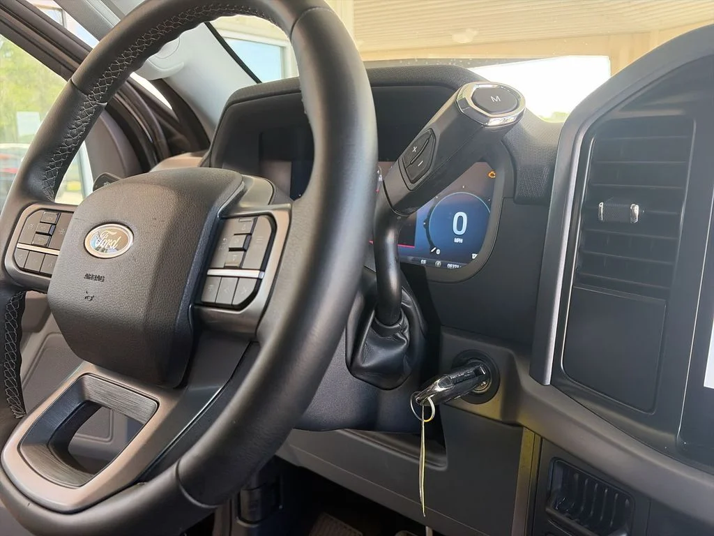 2025 Ford F-150 XLT - Photo 22