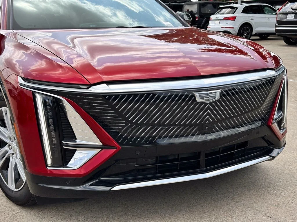 Used 2024 Cadillac LYRIQ Tech with VIN 1GYKPMRL0RZ112972 for sale in Hurst, TX