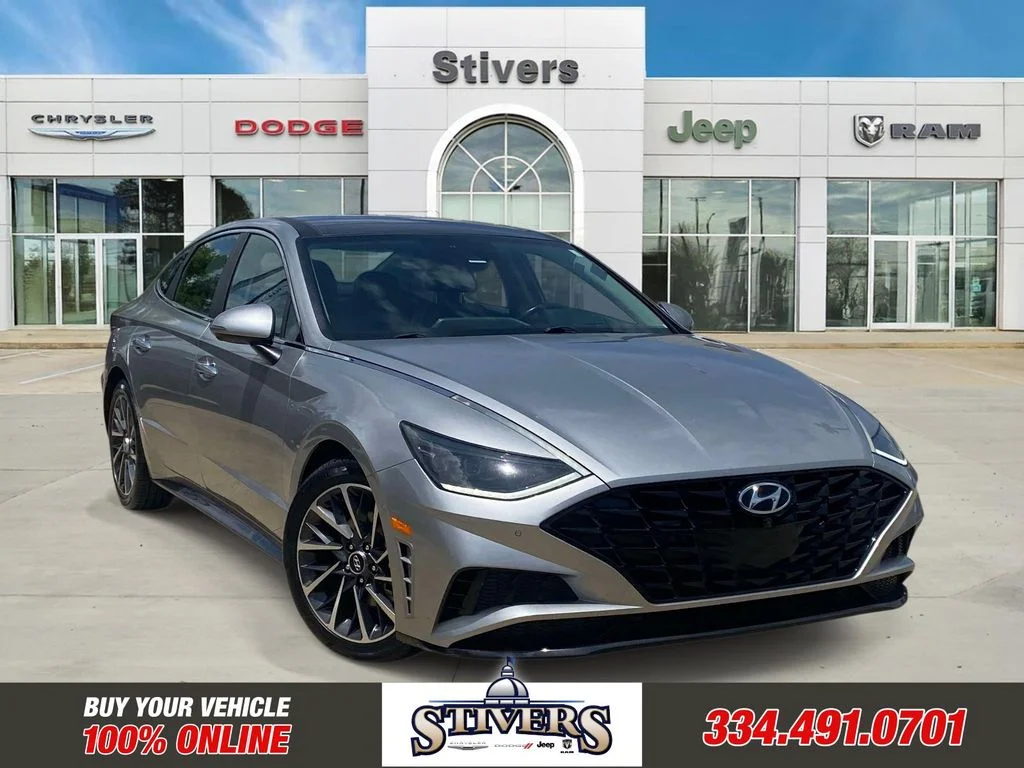 Used 2021 Silver Hyundai Limited image 1