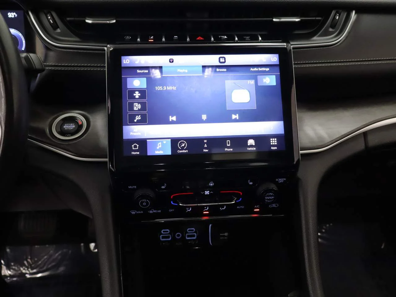 Certified Used 2021 Diamond Black Jeep Limited image 9