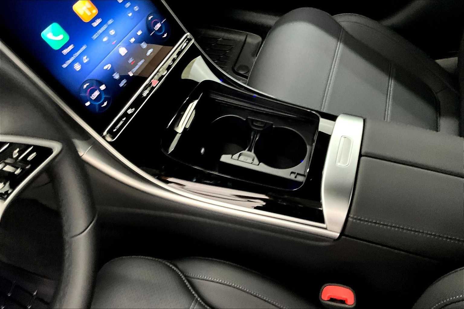 New 2025 Graphite Grey Metallic Mercedes-Benz C 300 image 7