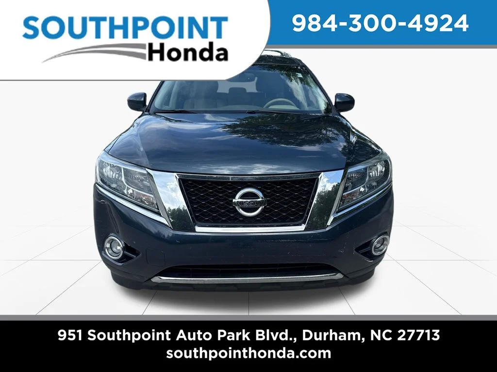 Used 2013 Arctic Blue Nissan SL image 2